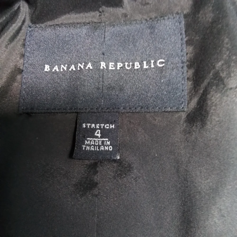 Banana Republic black 2 button closure stretch blazer size 4 - Picture 7 of 9
